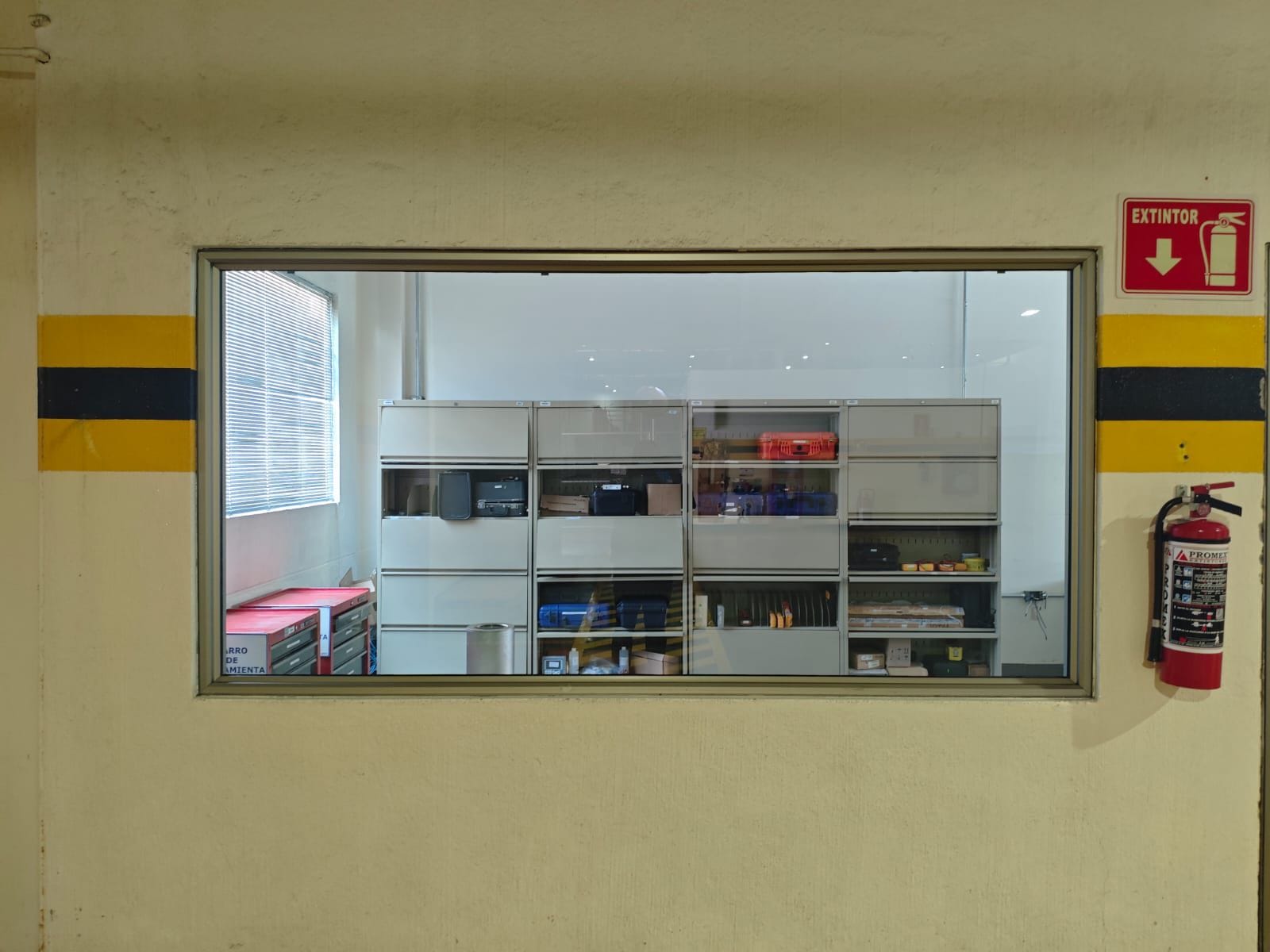 instalación de persianas en empresas