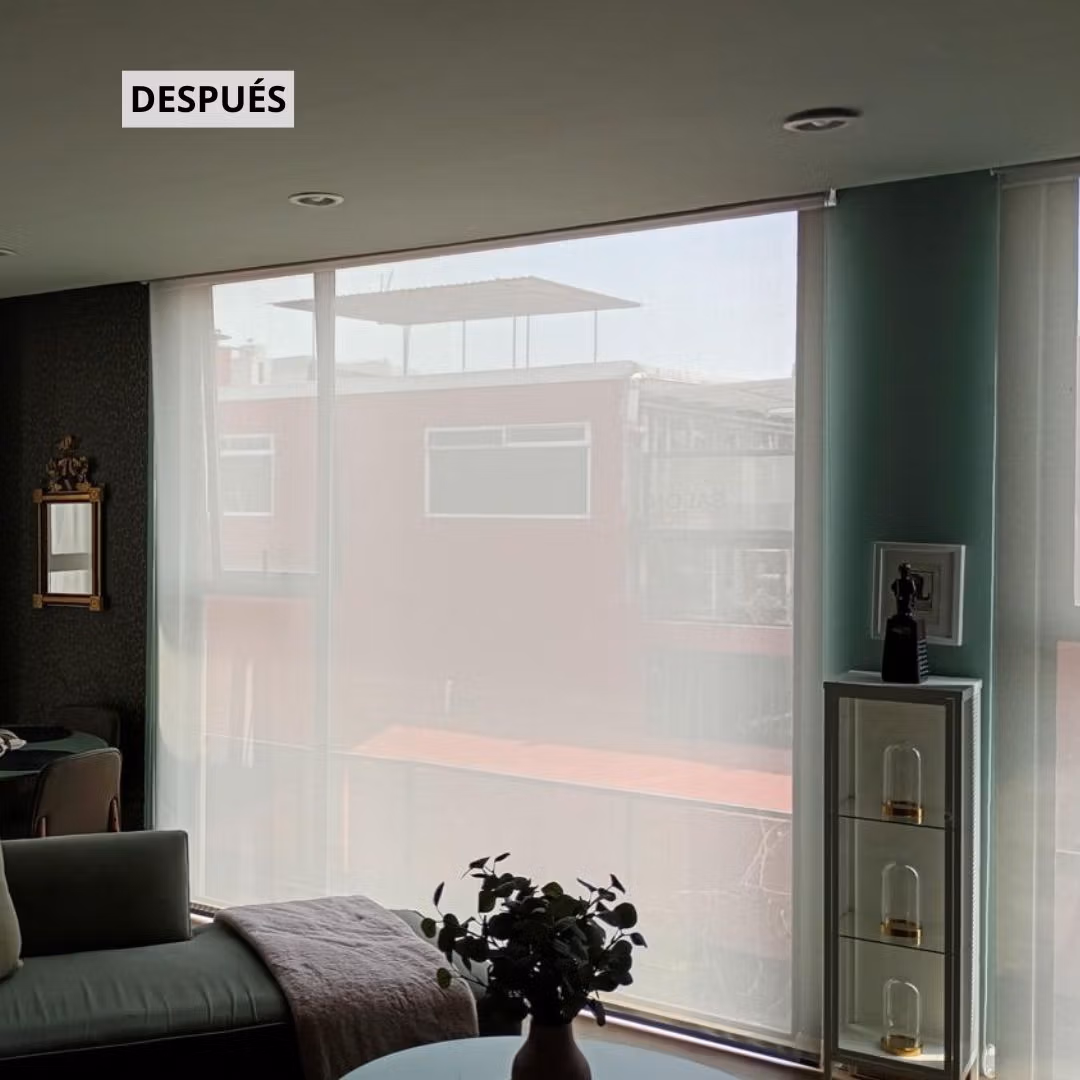 despues ventanas con persianas duales malla solar y blackout antes y despues de reemplazo de persianas horizontales de aluminio a cambio por unas persianas dia y noche (black out y malla solar)